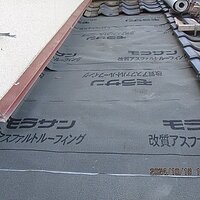 天井に雨漏りが！屋根葺き替え工事で雨漏り解消！